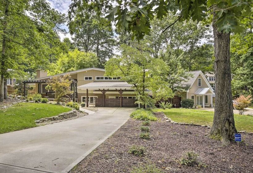 Cozy Pittsboro Escape   Hike, Dine, Explore!