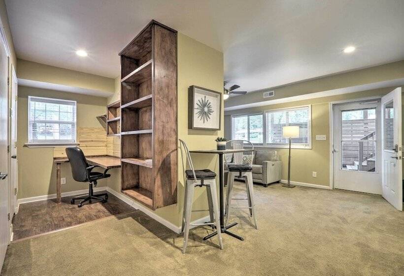 Cozy Pittsboro Escape   Hike, Dine, Explore!