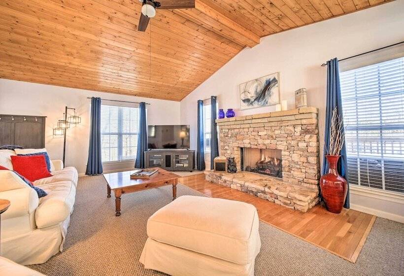 Cozy Sapphire Resort Home W/ Deck & Mountain Views
