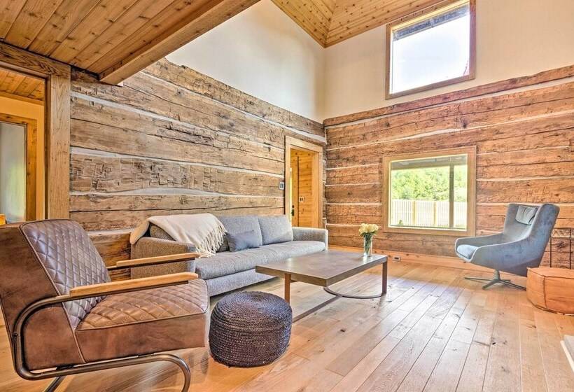 Custom Creekside Cabin In Blue Ridge Mountains