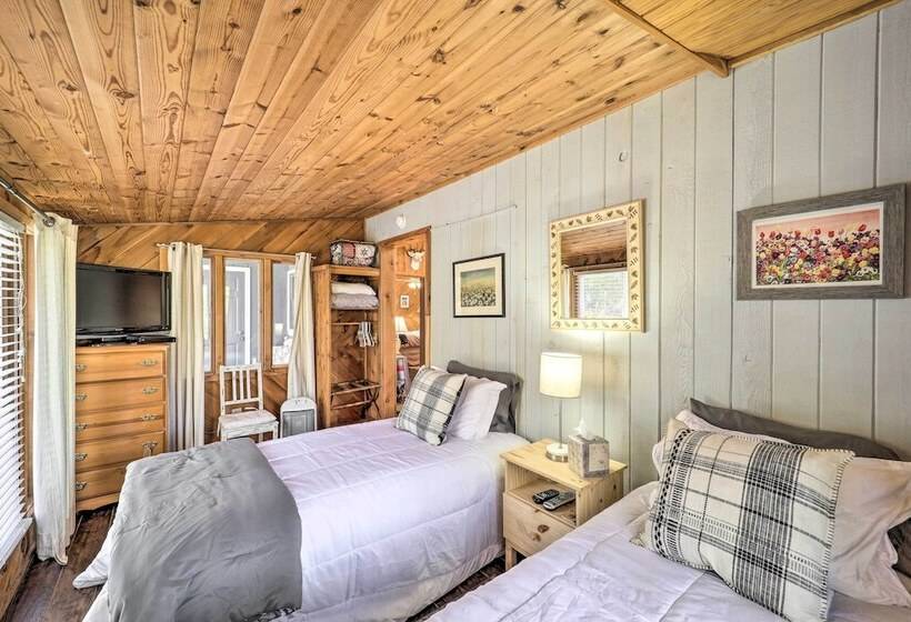 Near Lake + Trails: Rustic Newland Cabin W/ Deck!