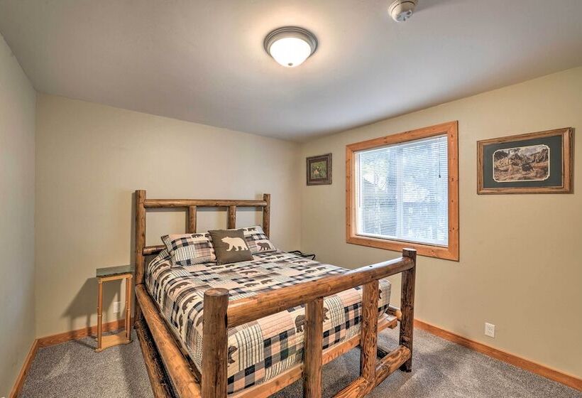 Family Cabin W/ Fire Pit   25 Miles To Yellowstone