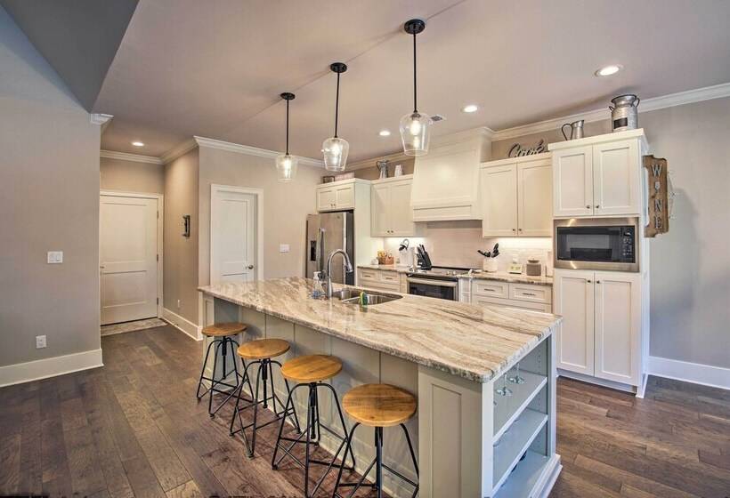 Greenside Bunker  W/ Fire Pit On Golf Course!