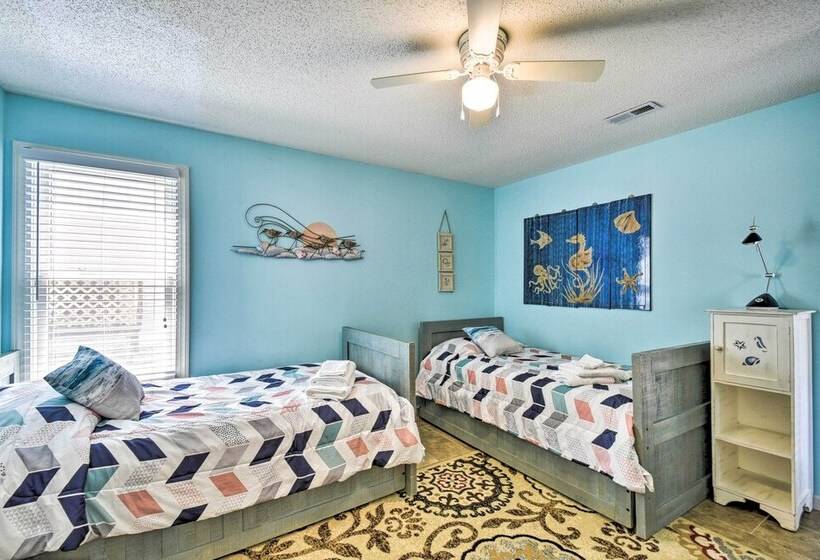 Home W/ Deck In Corolla Light: Walk To Beach!
