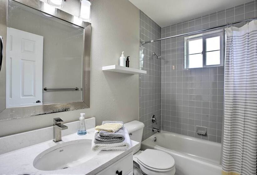 Home W/ Grill ~ 4 Miles To Co National Monument!