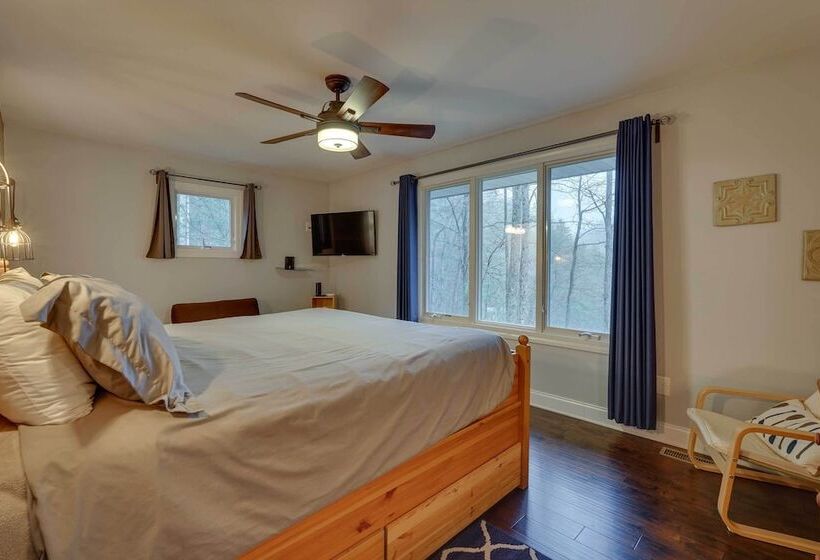 Lakefront Butler Home W/ Hot Tub & Fire Pit!