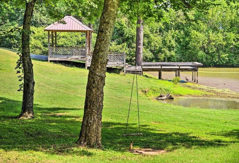 Guntersville Cabin Nestled In Kudzu Cove Resort