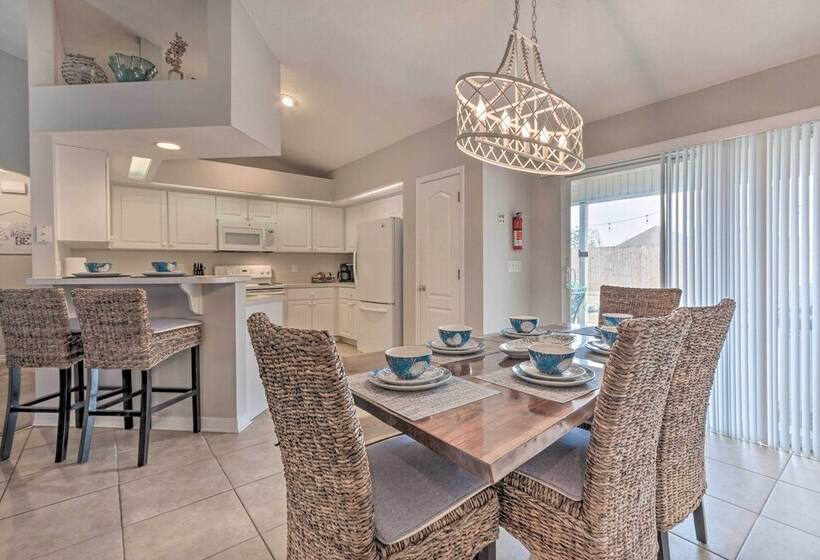 Pensacola Home W/ Patio: 4 Miles To Beach!