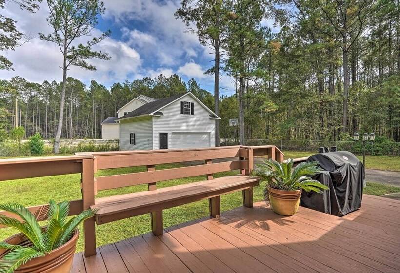 Pet Friendly Suburban Escape W/ Deck & Grill!