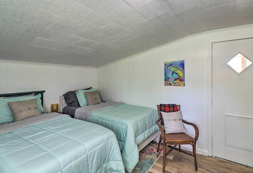 Rainbow Island Cabin Near Hiking & Fishing!