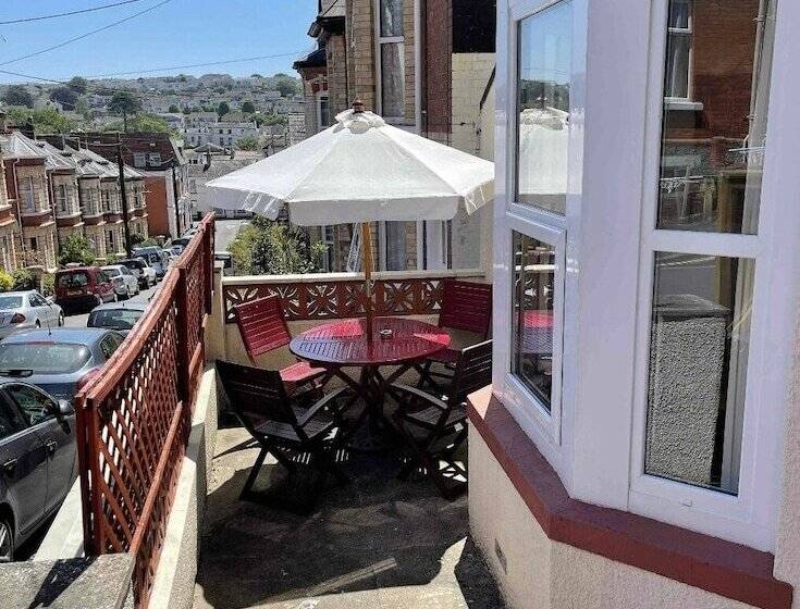 إقامة Charming 2 Bed House In Dawlish Town Centre