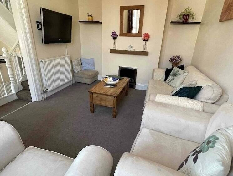 إقامة Charming 2 Bed House In Dawlish Town Centre