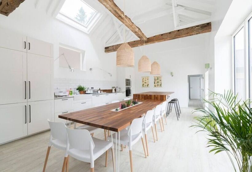 Резиденция Simple Coastal Luxury Near Southwold Sleeps 10