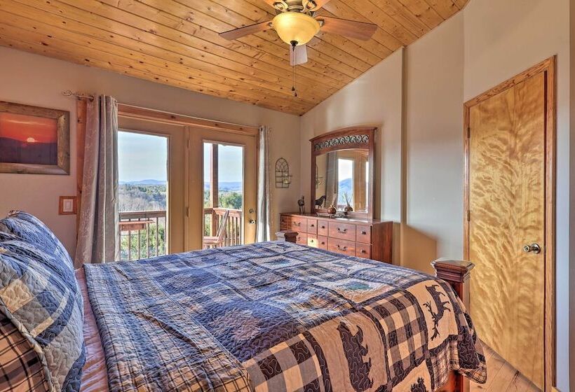 Mtn Views & Fire Pit: Rustic Piney Creek Cabin