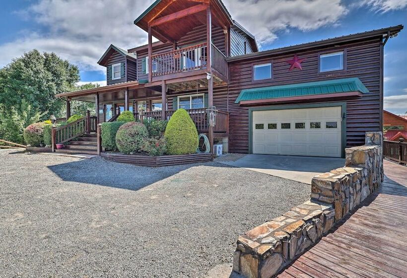 Mtn Views & Fire Pit: Rustic Piney Creek Cabin