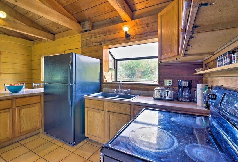 Rustic Idaho Cabin < 10 Mi To Payette Lake!