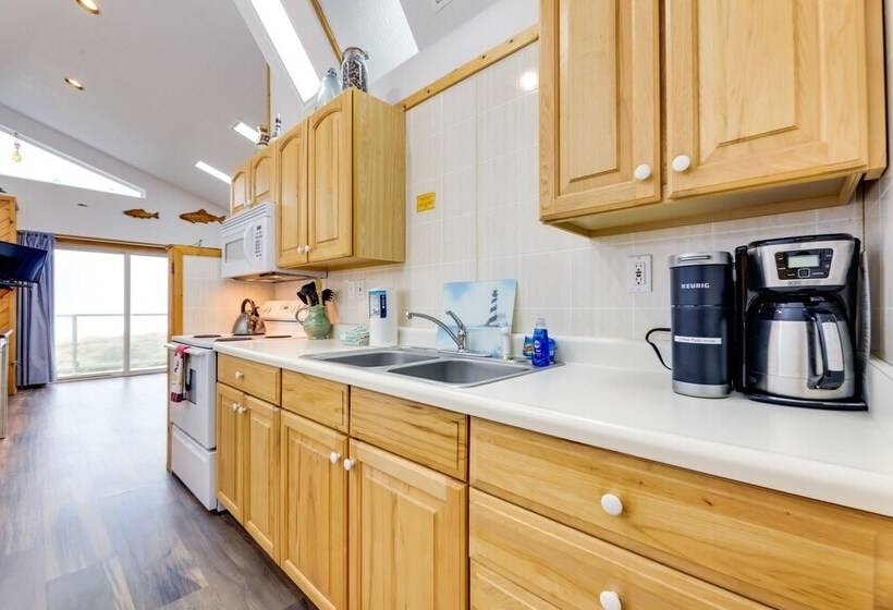 Sanderling Sea Cottages, Unit 11