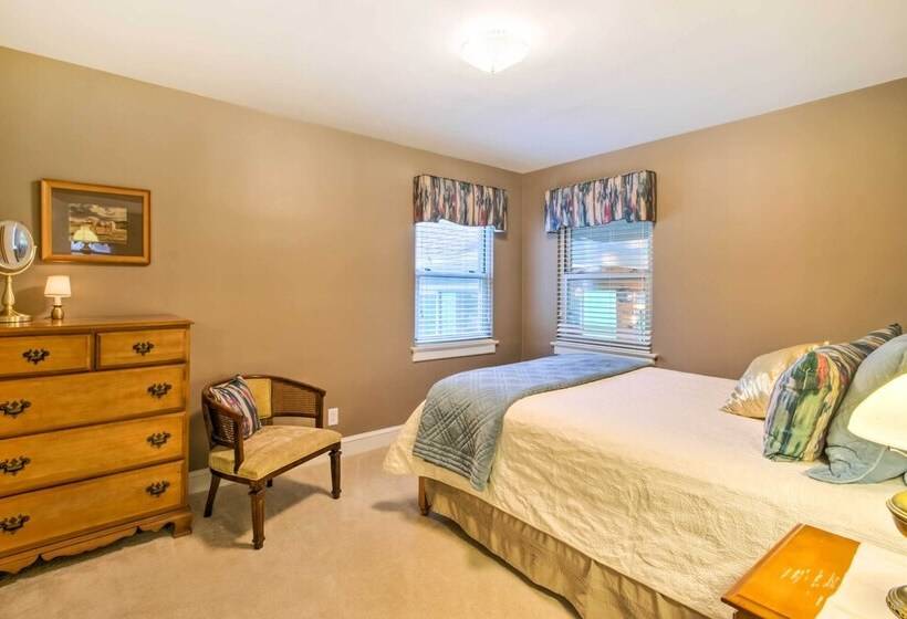 Scenic Canton Home W/ Sunroom   Near Asheville!