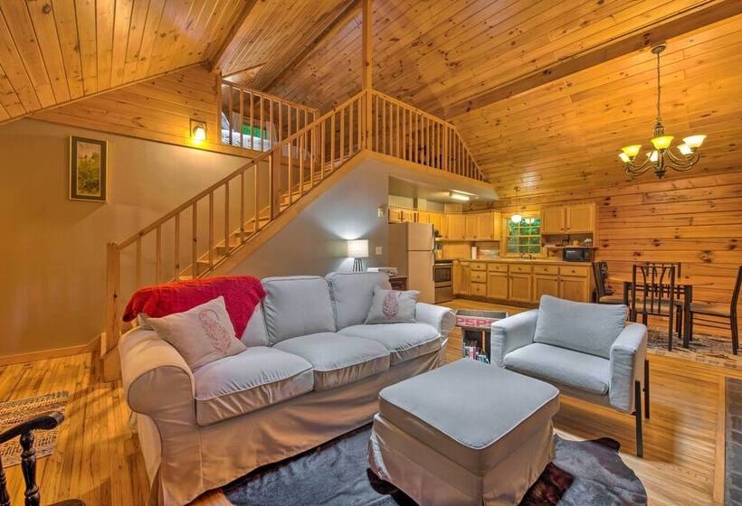 Secluded Waynesville Cabin: Deck, Grill & Fire Pit