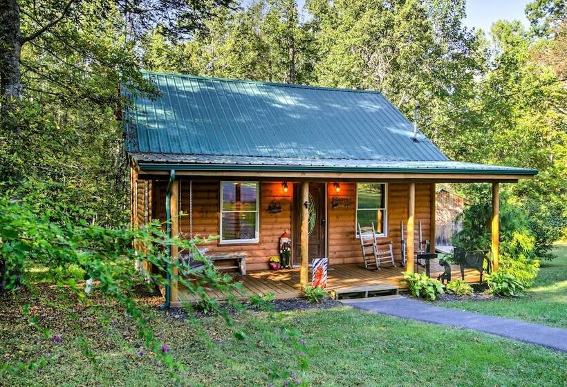 Smoky Mountain Rustic Log Cabin W/ Furnished Patio