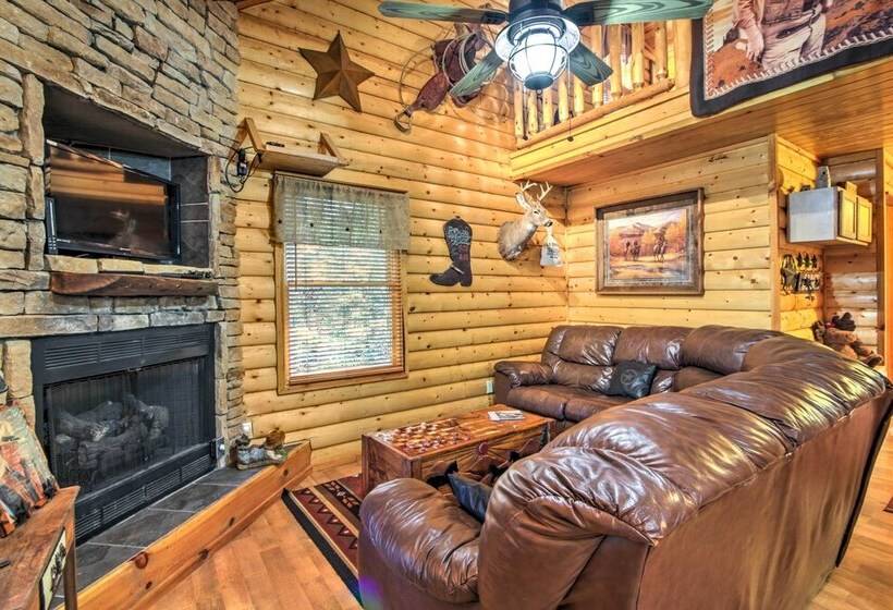 Smoky Mountain Rustic Log Cabin W/ Furnished Patio