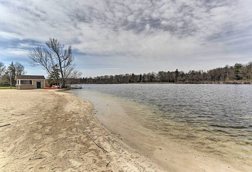 Spacious Tobyhanna Getaway: Echo Lake Access!