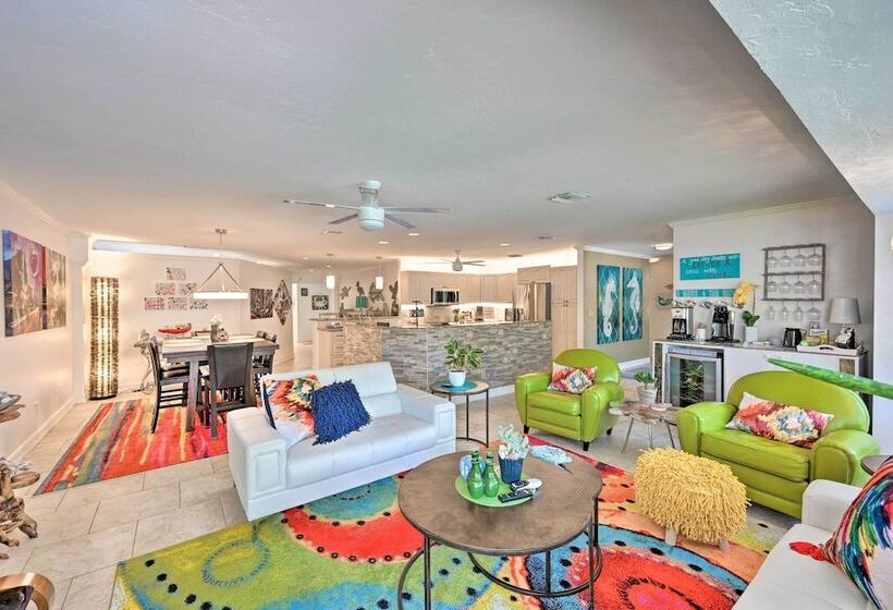 1 Mi To Dtwn: Sun Soaked Cape Coral Getaway!