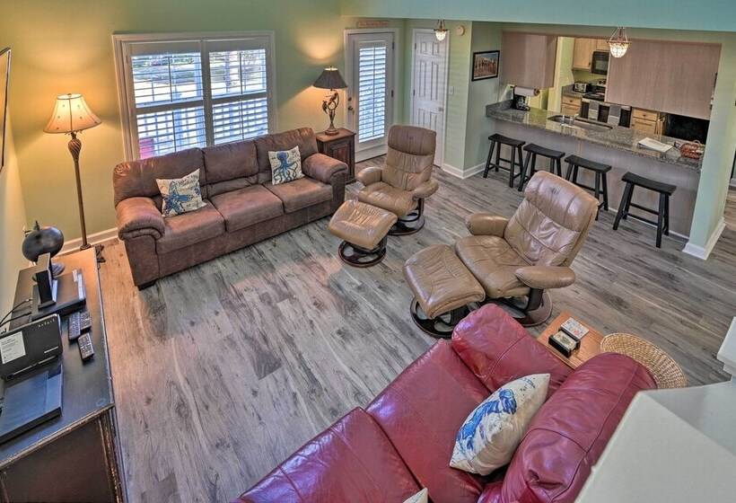 Steps To Pool & Ocean: Surfside Beach Home Base!