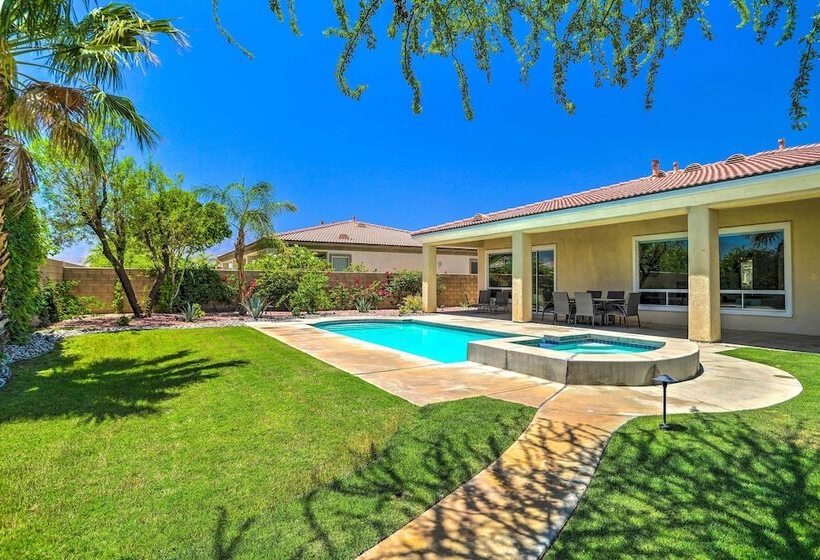 Updated & Modern Palm Desert Hideaway W/ Pool