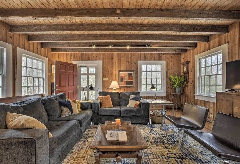 Warm + Peaceful Home W/ Fire Pit On Haw River