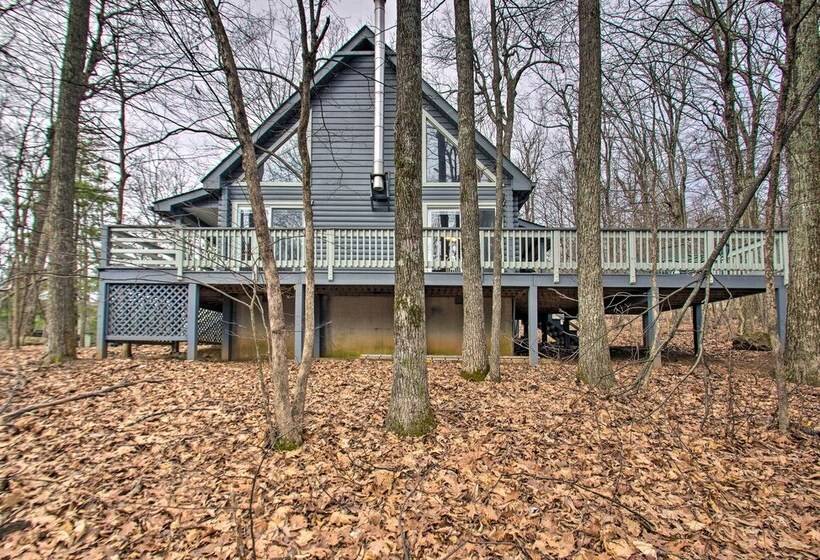 Wintergreen Home W/ Deck   Near Skiing & Hiking!
