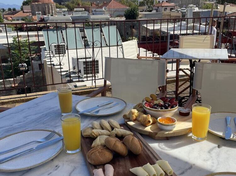 تختخواب و صبحانه Midgard Suites   Medieval Town