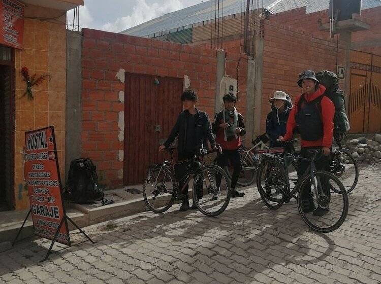 مسافرخانه Puerto Alegre Copacabana