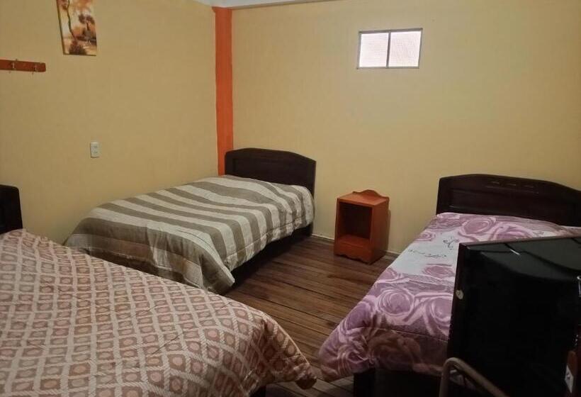 مسافرخانه Puerto Alegre Copacabana