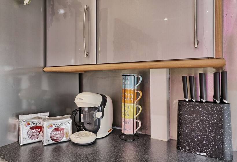 اقامتگاه Big 3bed 2bath House Tropical Oasis Pet Friendly!