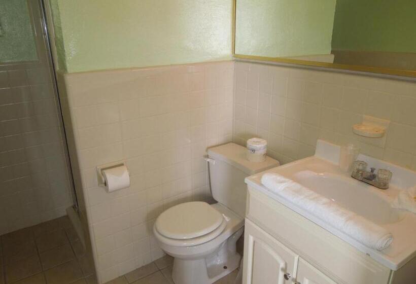 Sifting Sands Motel