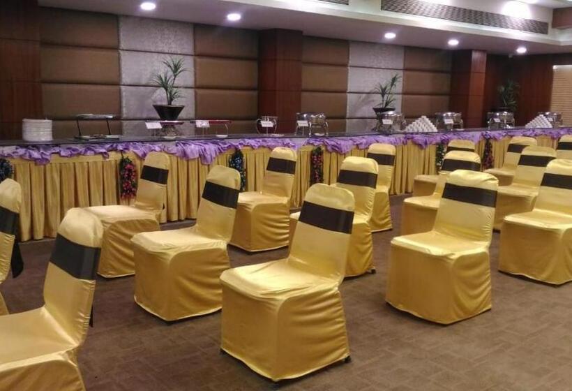 בית מלון כפרי Dev International