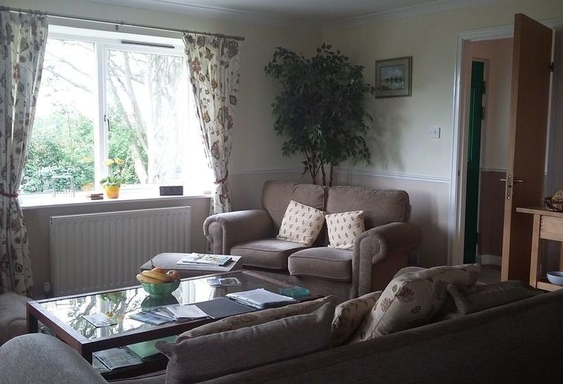 تختخواب و صبحانه Goldilands