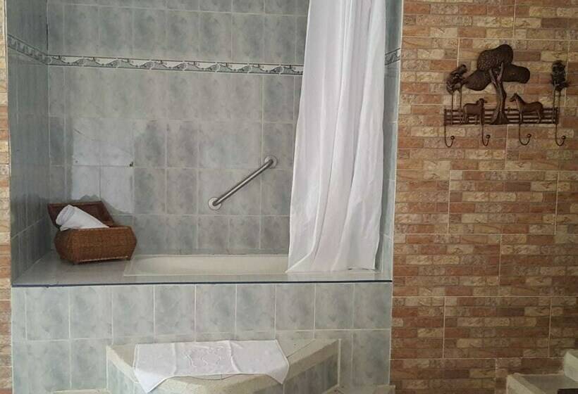 هتل Campestre La Herradura