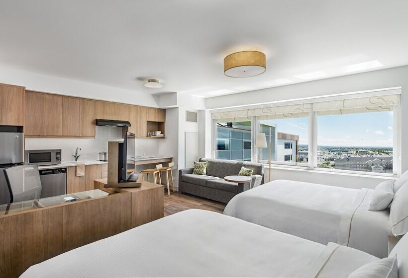 בית מלון כפרי Element Calgary Airport