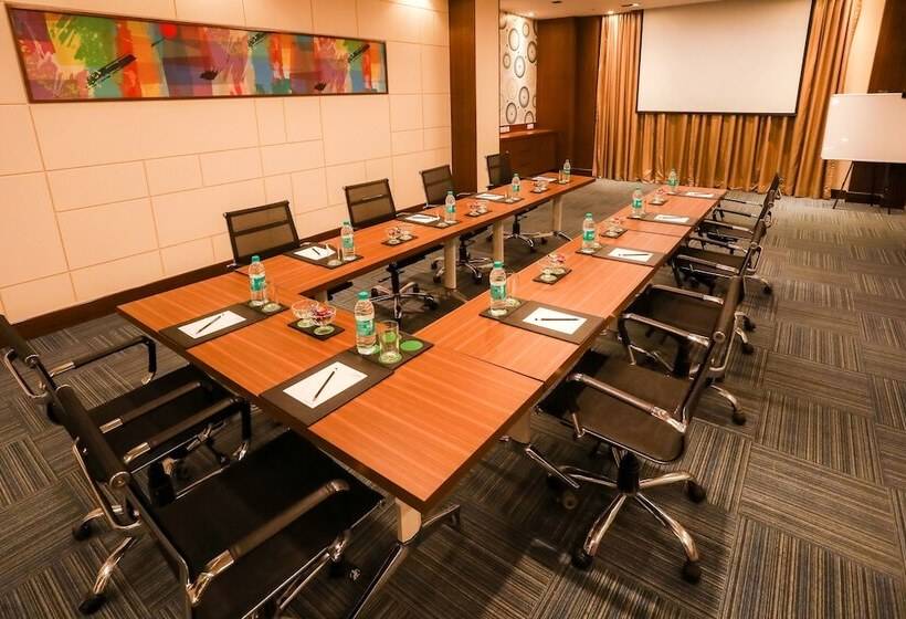 Отель Four Points By Sheraton Chennai Omr