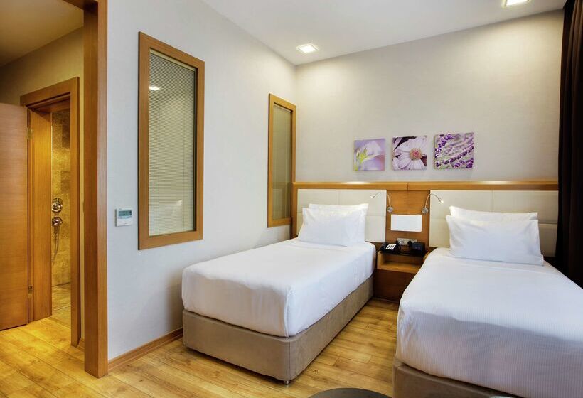酒店 Hilton Garden Inn Kocaeli Sekerpinar