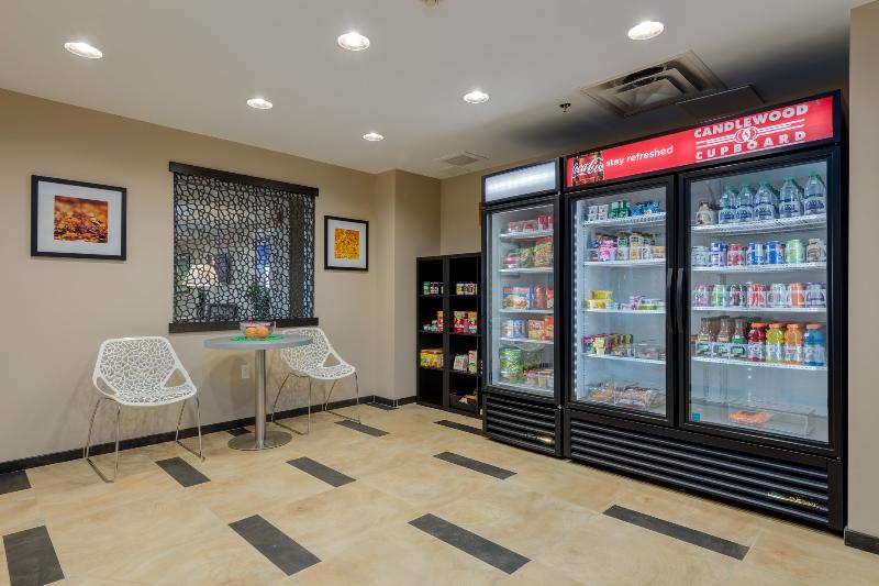 בית מלון כפרי Park Inn By Radisson, Calgary Airport North, Ab
