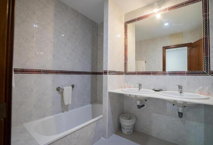 هتل Pozo Del Duque Ii