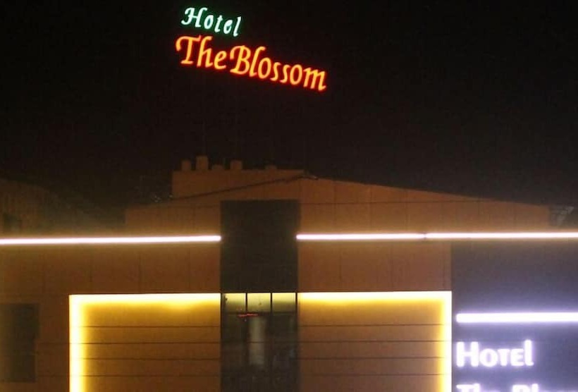 Отель The Blossom