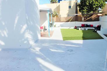 The One Hostel