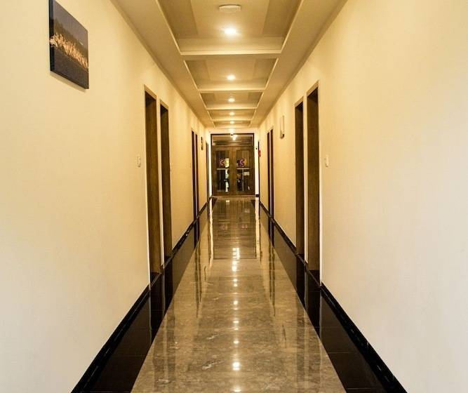 Click Hotel Tulsi