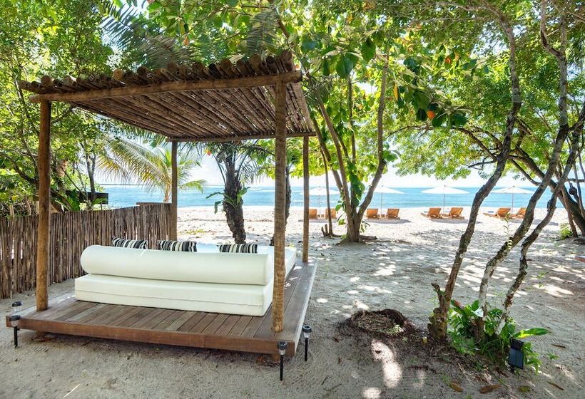 בית מלון כפרי Colibri Beach Villas