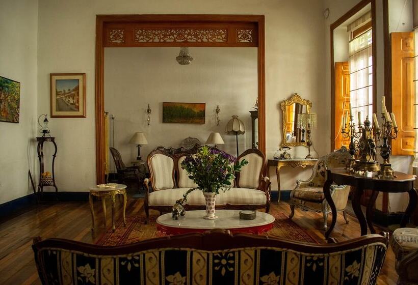 هتل Galería Casa De La Luz