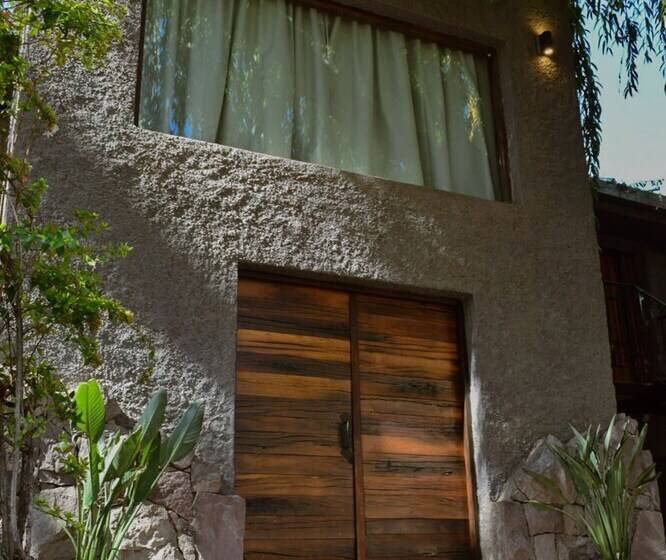 هتل La Misión Guest House